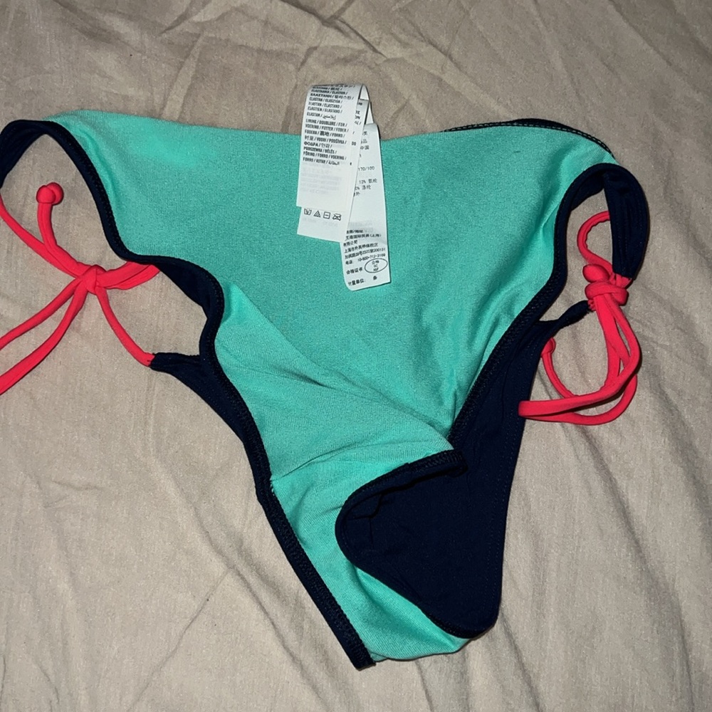 Hollister bikini bottom - Picture 3 of 3